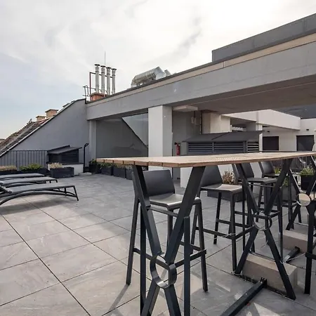 شقة Rooftop Access - New With Balcony *