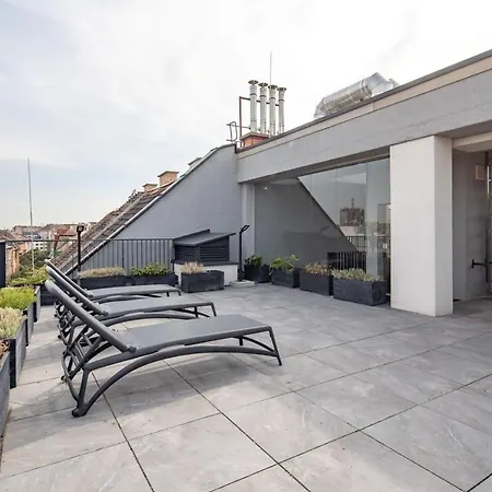 Rooftop Access - New With Balcony شقة بودابست